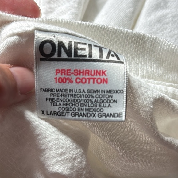 Vintage Oneita Laughlin Tempe, Arizona 1995 Tshirt Size XL - Picture 9 of 11
